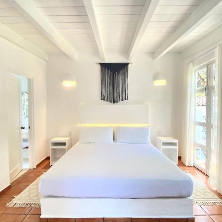 Hotel Cala Blanca Куэрнавака Экстерьер фото