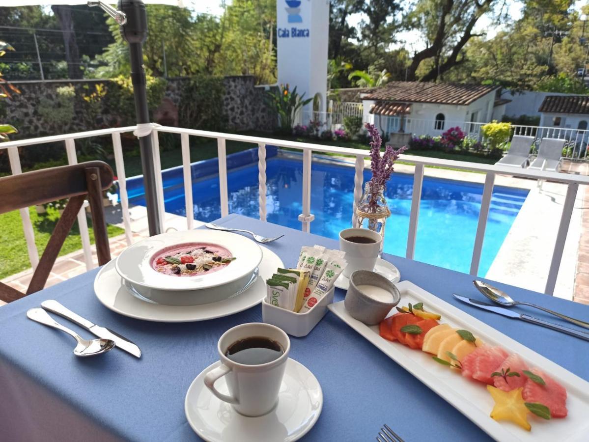 Hotel Cala Blanca Куэрнавака Экстерьер фото