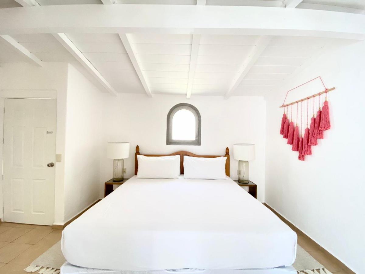 Hotel Cala Blanca Куэрнавака Экстерьер фото